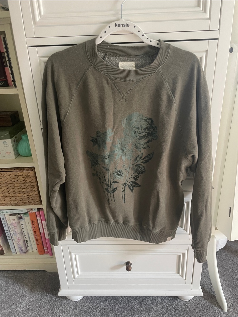 American Eagle Outfitters Olive Green Crewneck Sweatshirt with Dark Floral Print
